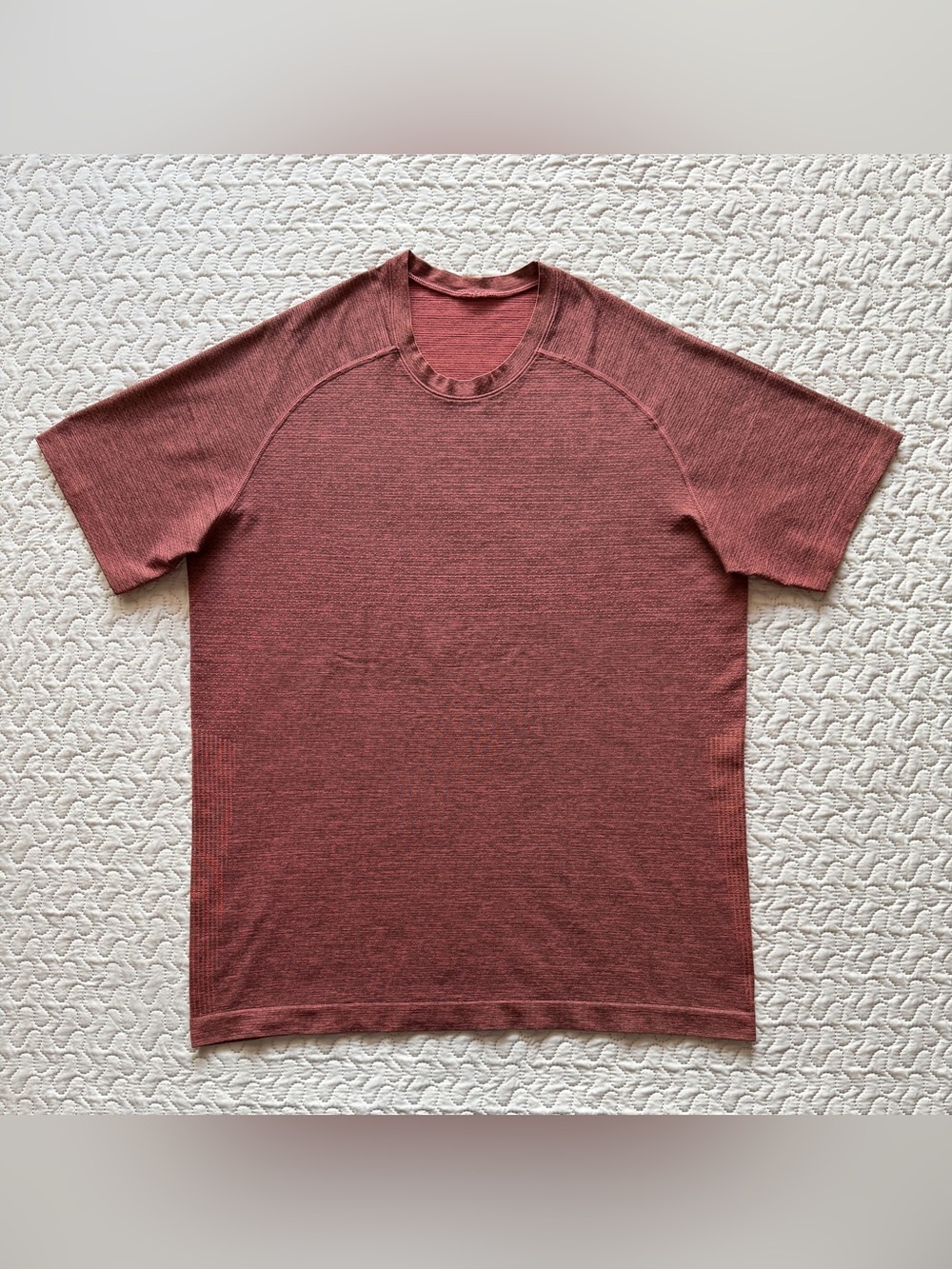 Lululemon Men’s Medium Seamless Short Sleeve Shirt Burnt Orange Workout Tee
